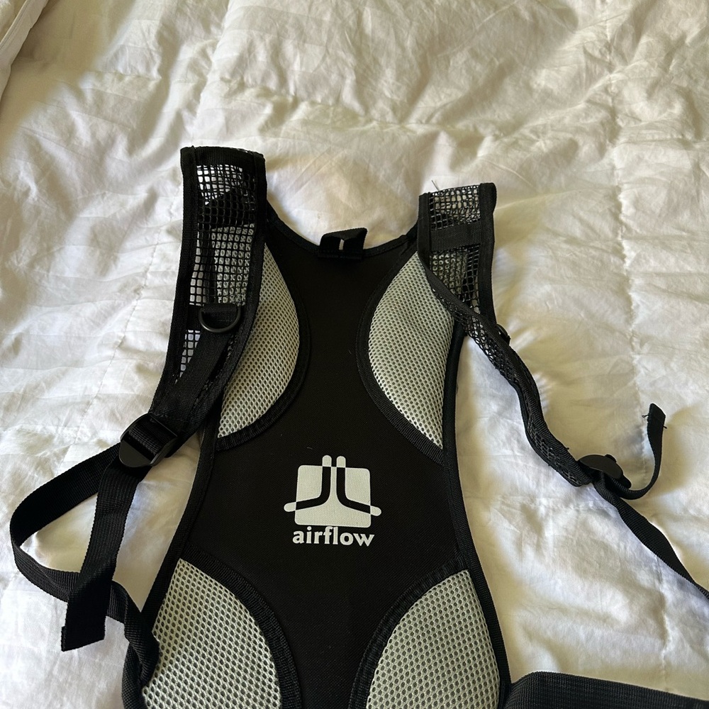 Kuyou Hydration Pack Backpack. Without Bladder - image 7